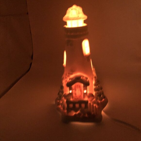 Helen Steiner Rice Collection Windows Of Gold Lighted Ceramic Lighthouse - Picture 12 of 13